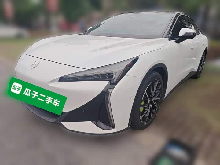 BAIC Arcfox Alpha S5, 2026 — фото 2 из 9