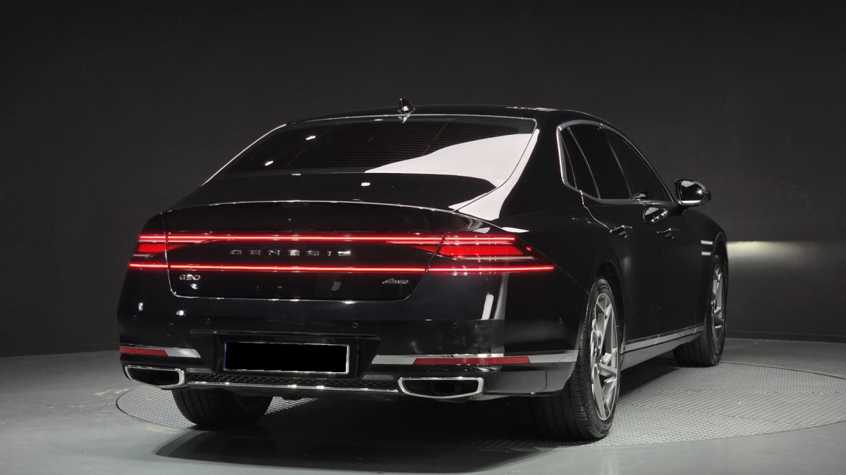 Genesis G90, 2023 — фото 3 из 12