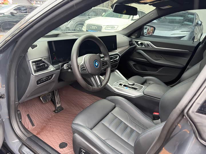 BMW i4, 2024 — фото 8 из 9