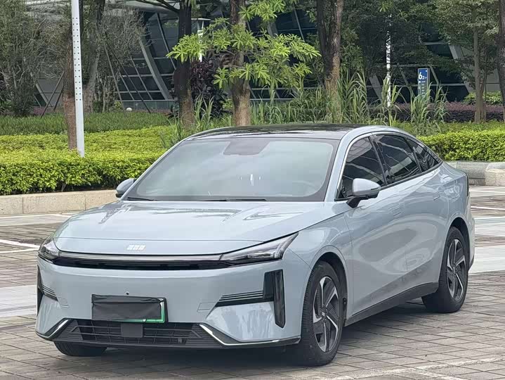 Geely Galaxy L6, 2023 — купить в Москве под ключ