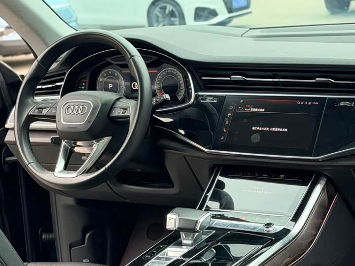 Audi Q8, 2022 — фото 4 из 9