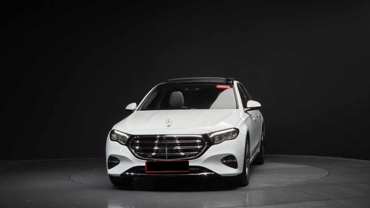Mercedes-Benz E-Class, 2024 — фото 3 из 12