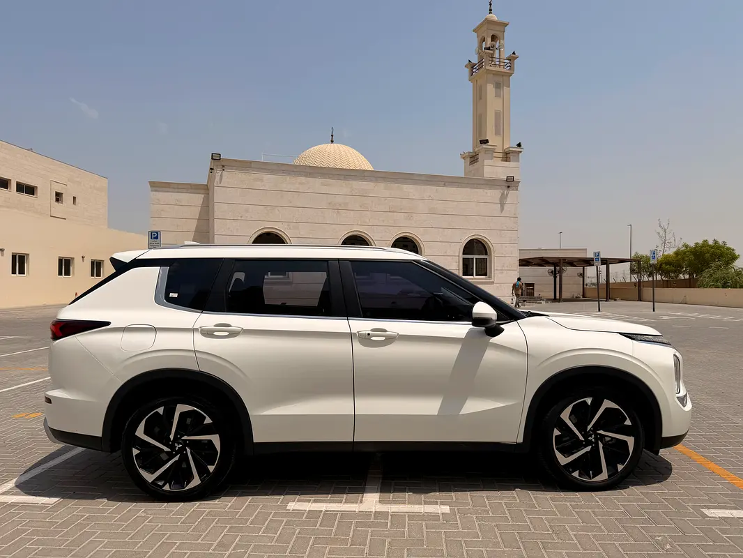 Mitsubishi Outlander, 2024 — фото 8 из 10