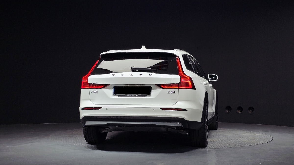 Volvo V60, 2025 — фото 4 из 12