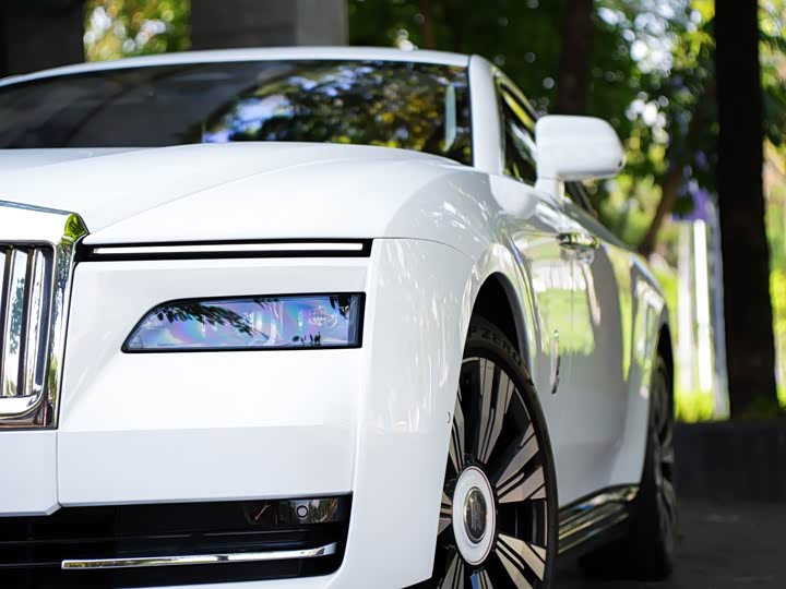 Rolls-Royce Spectre, 2024 — фото 4 из 9