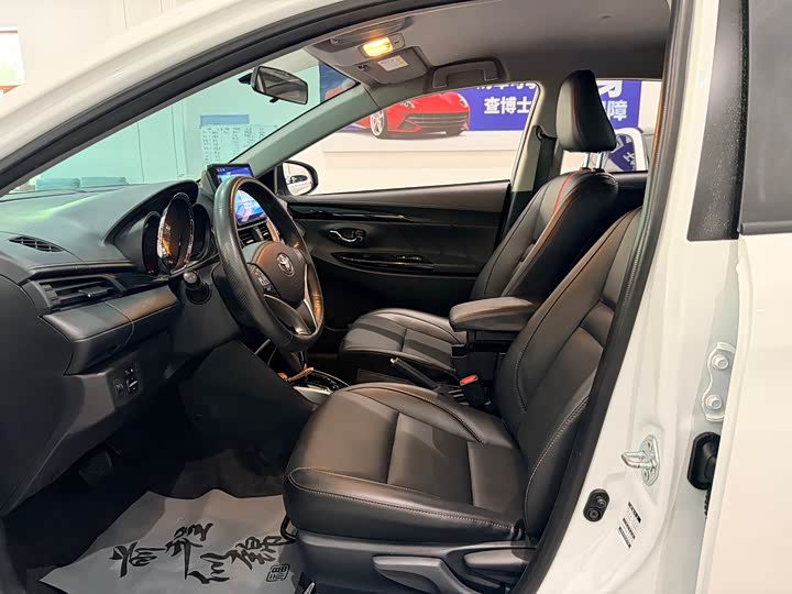 Toyota Yaris L Hatchback, 2022 — фото 7 из 9
