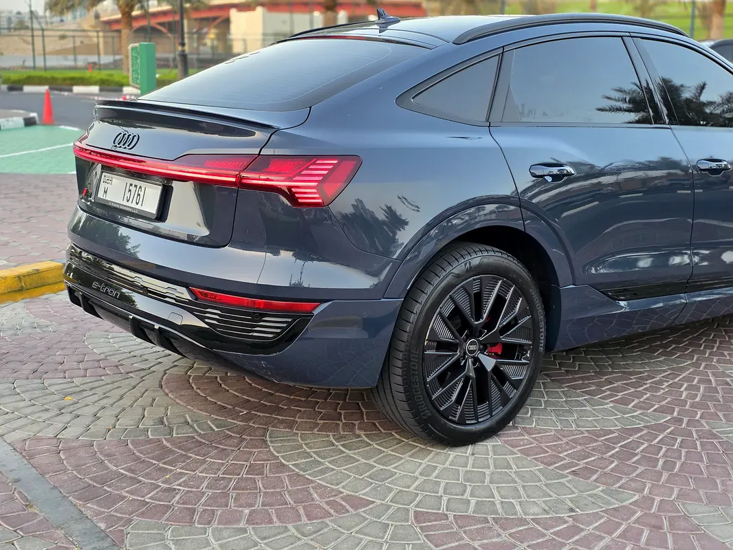 Audi Q8 e-tron, 2024 — фото 6 из 10