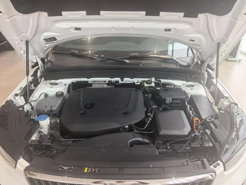 Volvo XC40, 2023 — фото 9 из 12