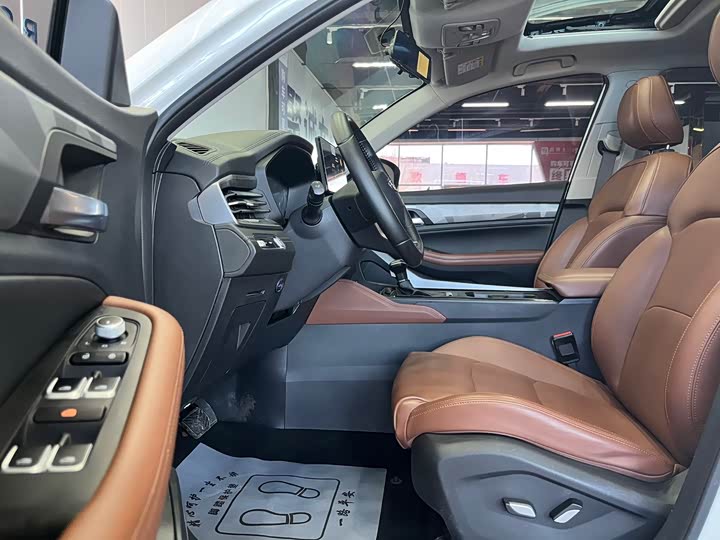 Geely Vision X6, 2022 — фото 4 из 9