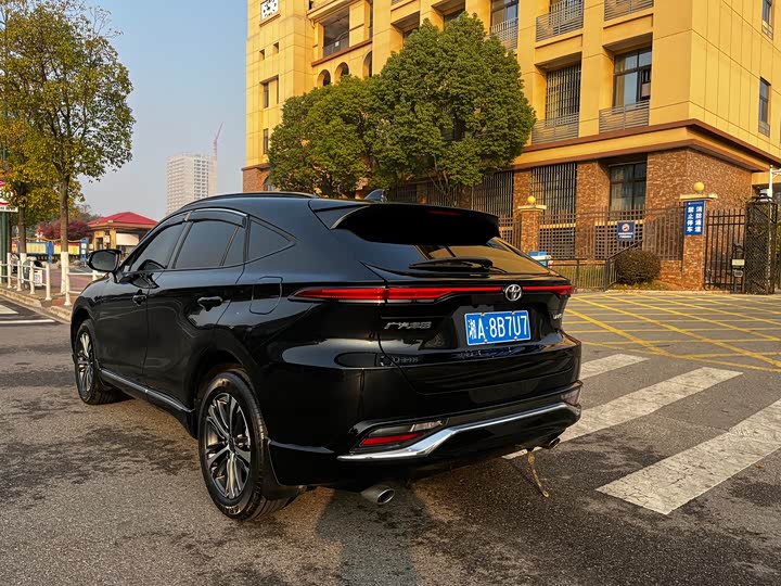 Toyota Venza, 2023 — фото 4 из 12