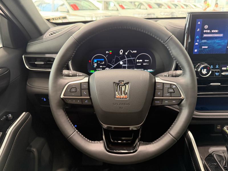 Toyota Crown Kluger, 2022 — фото 10 из 12