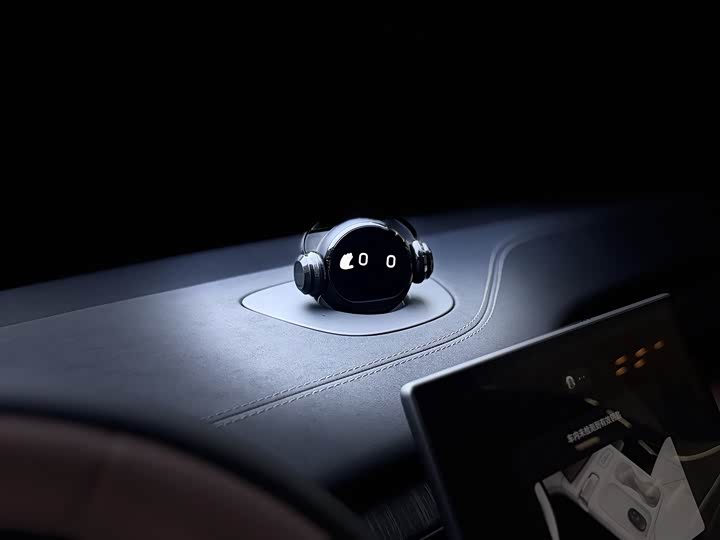 Nio EC6, 2024 — фото 8 из 9