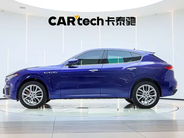 Maserati Levante, 2023 — фото 3 из 9