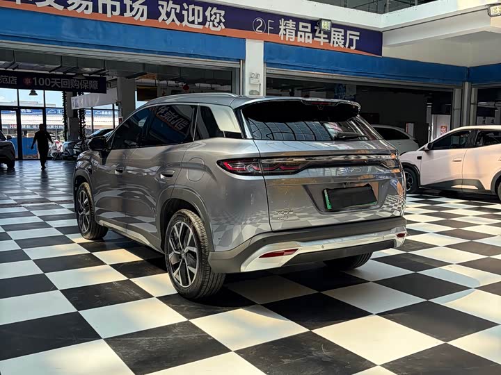 BYD Song L DM-i Hybrid, 2026 — фото 6 из 9