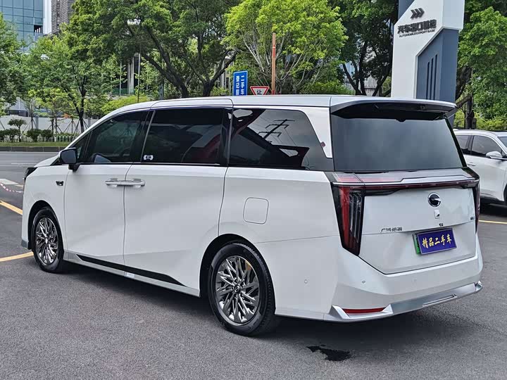 GAC Trumpchi M8 Hybrid, 2025 — фото 6 из 9