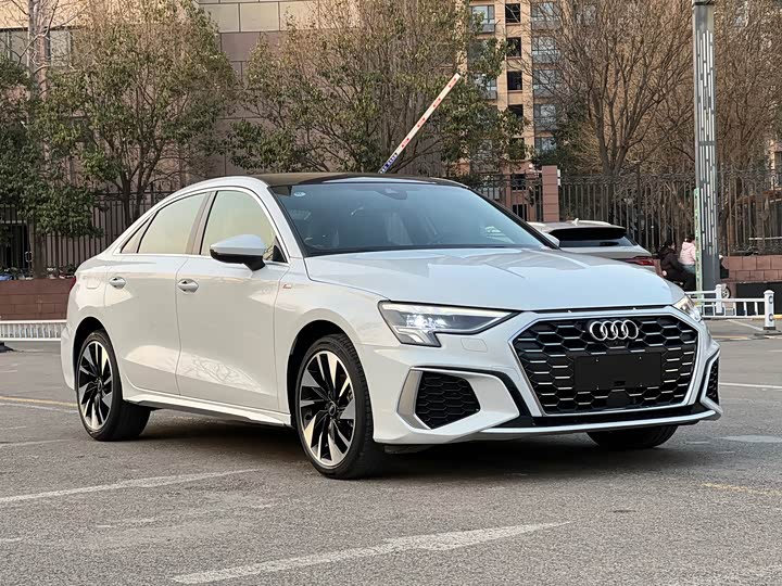 Audi A3, 2023 — фото 3 из 9
