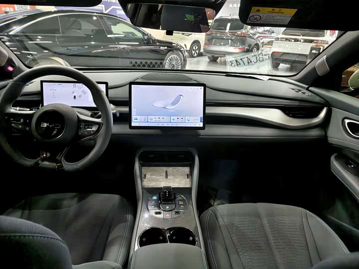 BYD Seal 06 GT, 2025 — фото 6 из 9