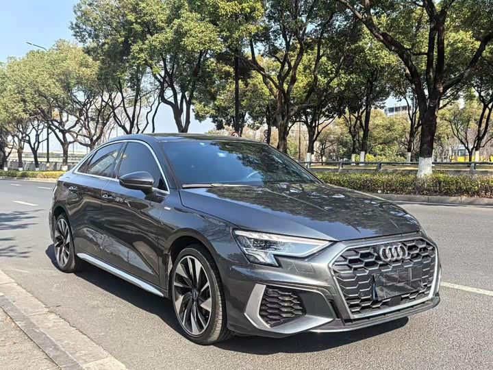 Audi A3, 2023 — фото 3 из 9