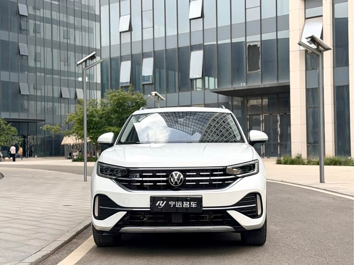 Volkswagen Tayron GTE Hybrid, 2023 — фото 2 из 9