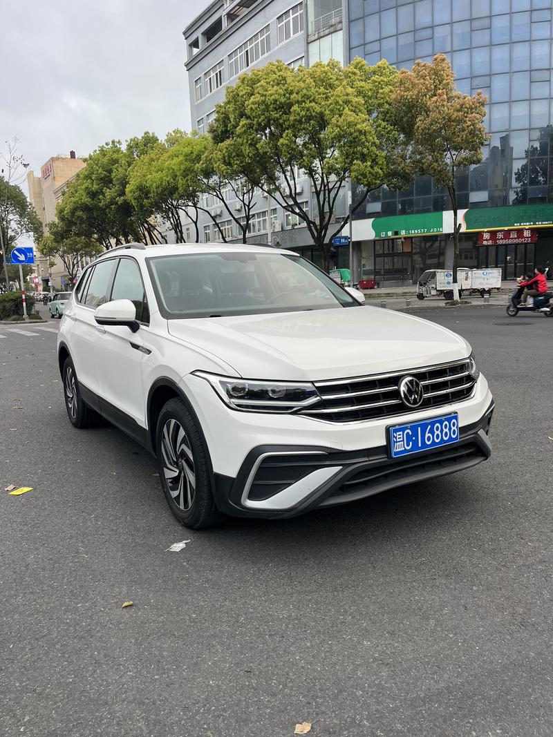 Volkswagen Tiguan L Pro, 2022 — фото 3 из 12