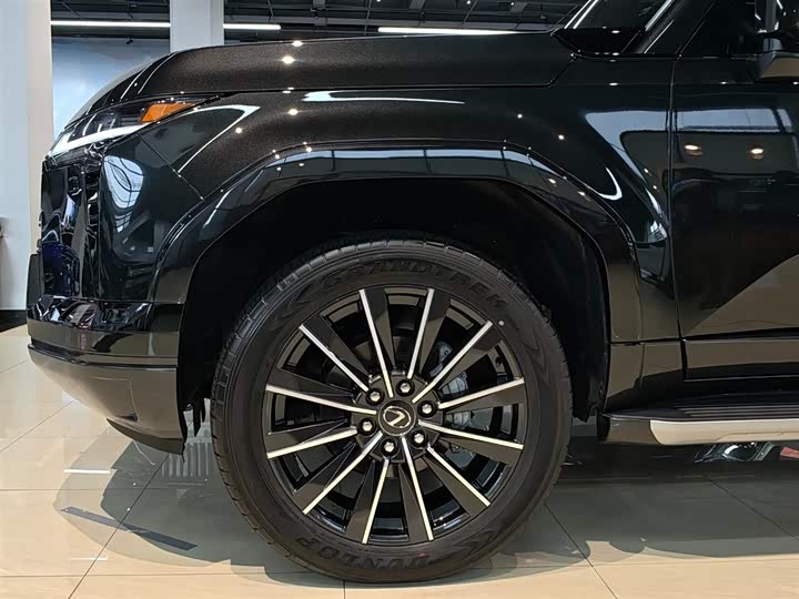 Lexus GX, 2025 — фото 8 из 9