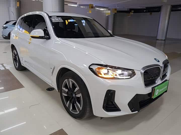 BMW iX3, 2023 — фото 4 из 9