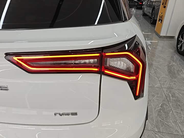 Geely Geometry E Firefly, 2024 — фото 8 из 9