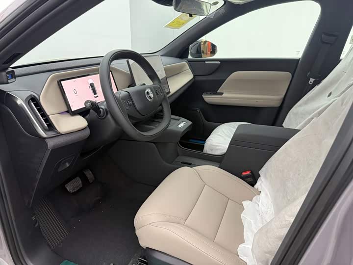 Volvo XC70 Hybrid, 2025 — фото 6 из 9