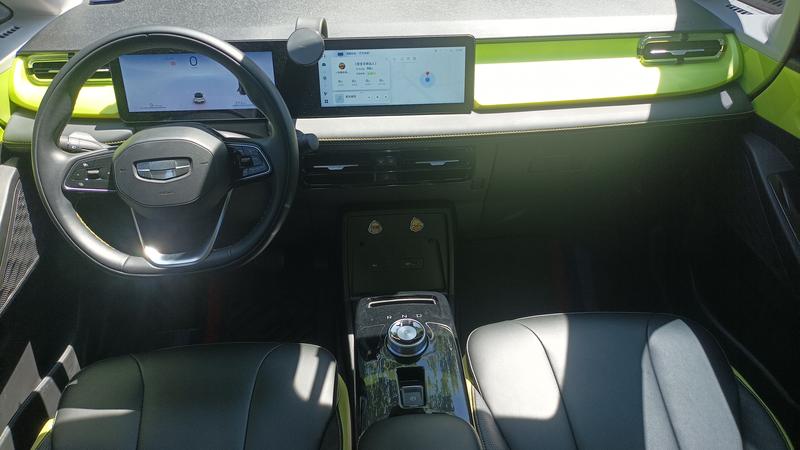 Geely Geometry E Firefly, 2022 — фото 6 из 9