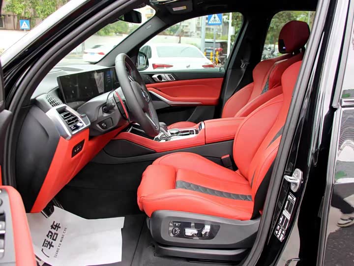 BMW X5 M, 2024 — фото 3 из 9