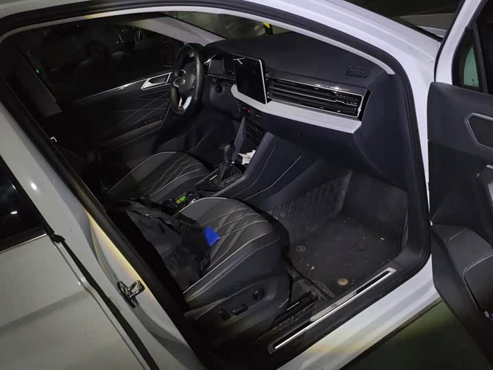 Volkswagen Tiguan L Pro, 2023 — фото 8 из 9