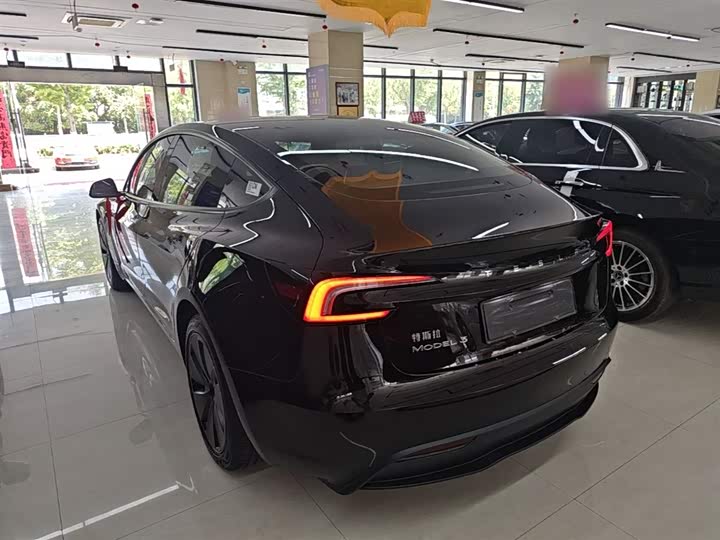 Tesla Model 3, 2025 — фото 5 из 9