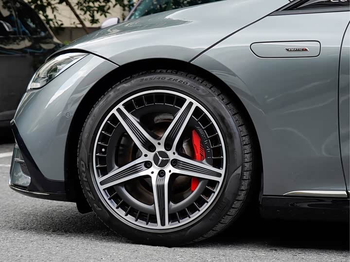 Mercedes-Benz EQE AMG, 2024 — фото 8 из 9