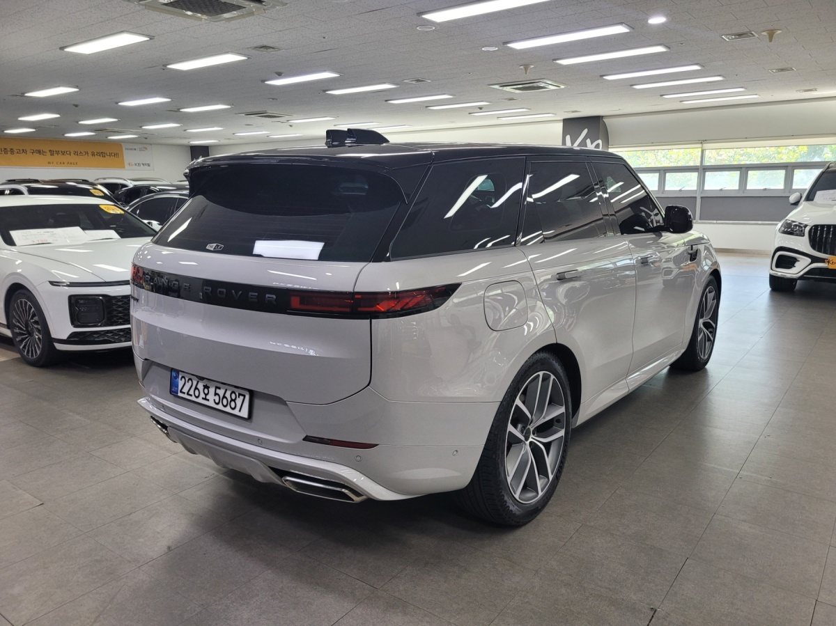Land Rover Range Rover Sport, 2025 — фото 2 из 12