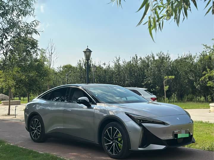 BAIC Arcfox Alpha S5, 2024 — купить в Брянске под ключ