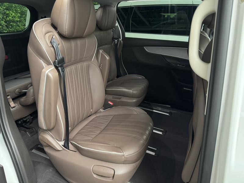 Roewe iMax 8, 2023 — фото 10 из 11