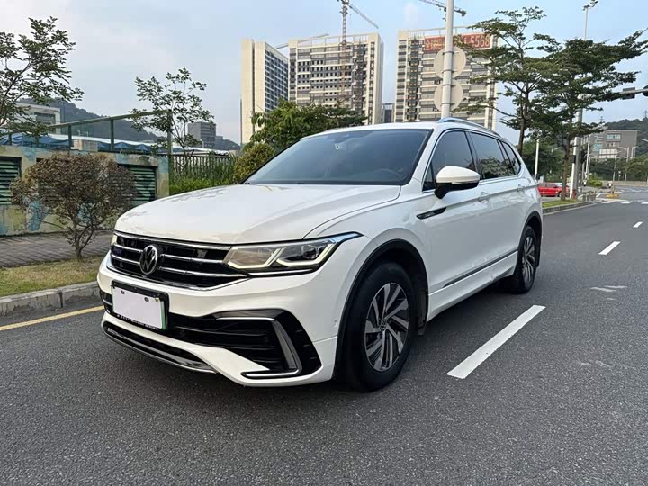 Volkswagen Tiguan L Hybrid, 2022 — купить в Пензе под ключ