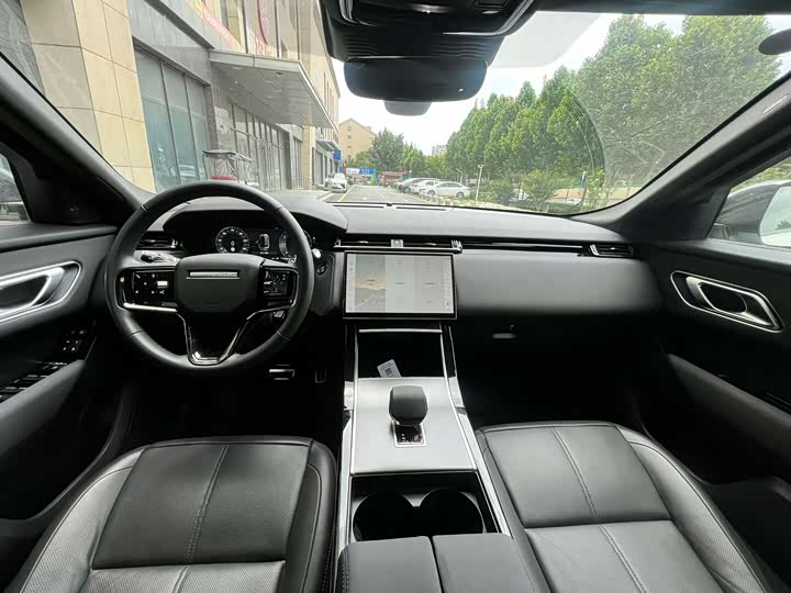 Land Rover Range Rover Velar, 2024 — фото 7 из 9