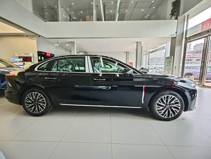 Hongqi H5, 2026 — фото 3 из 9