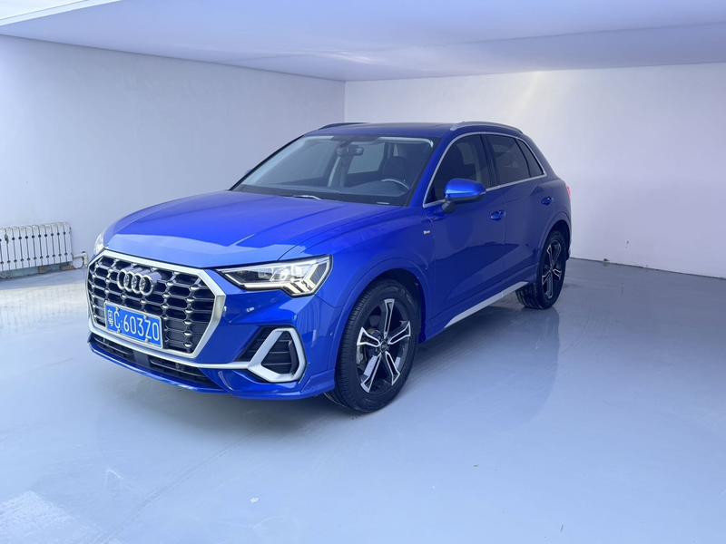 Audi Q3, 2022 — купить в Санкт-Петербурге под ключ