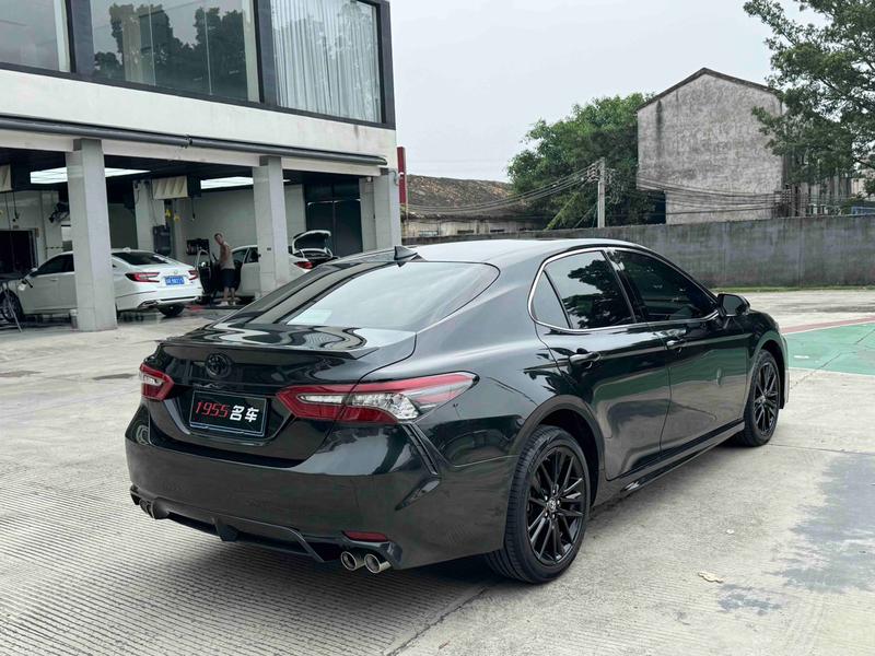 Toyota Camry, 2022 — фото 6 из 10