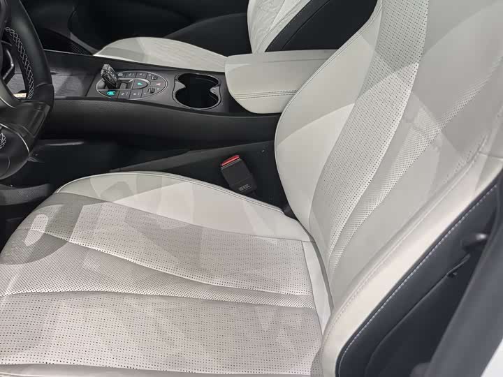 BYD Seal 05 DM-i Hybrid, 2024 — фото 3 из 9