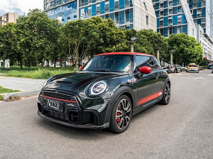 Mini Mini JCW, 2021 — купить в Оренбурге под ключ