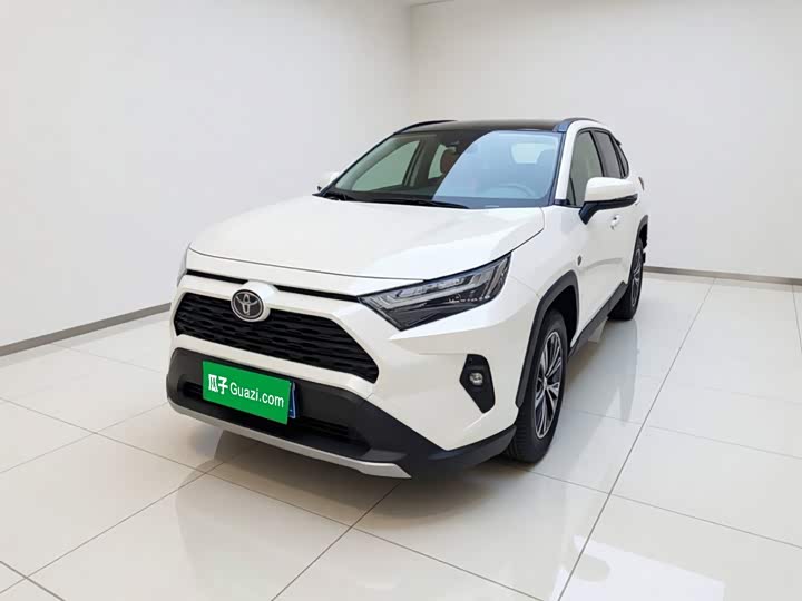 Toyota RAV4, 2023 — купить в Казани под ключ