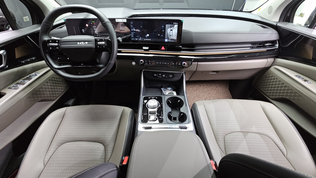 Kia Carnival, 2025 — фото 6 из 12
