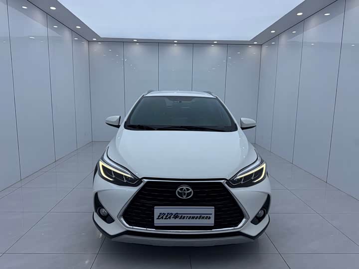 Toyota Yaris L Hatchback, 2022 — фото 2 из 9