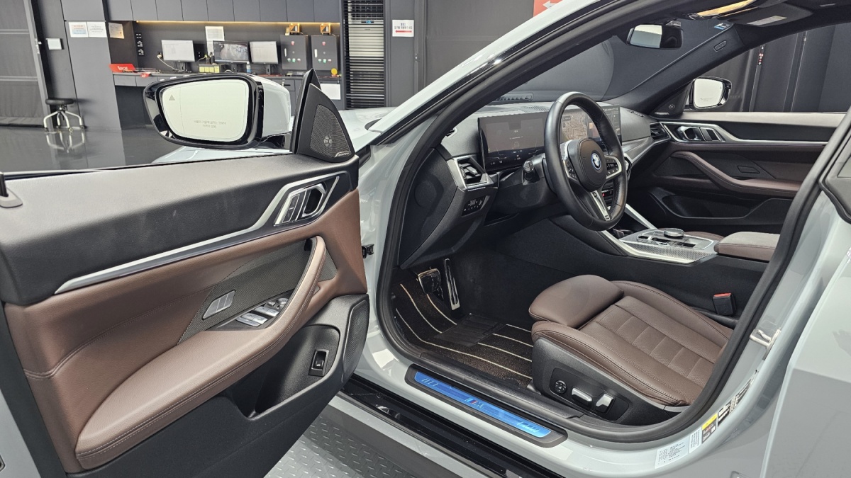 BMW i4, 2023 — фото 10 из 12