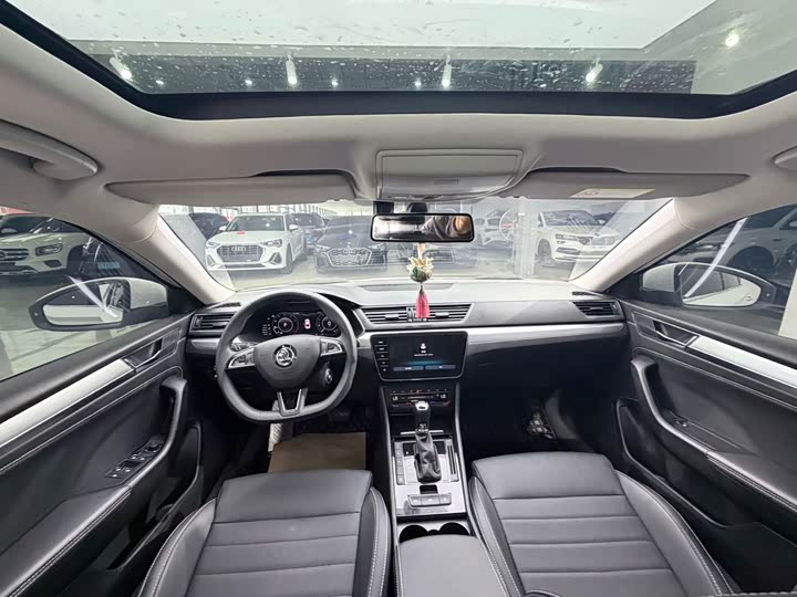 Skoda Superb, 2023 — фото 9 из 9