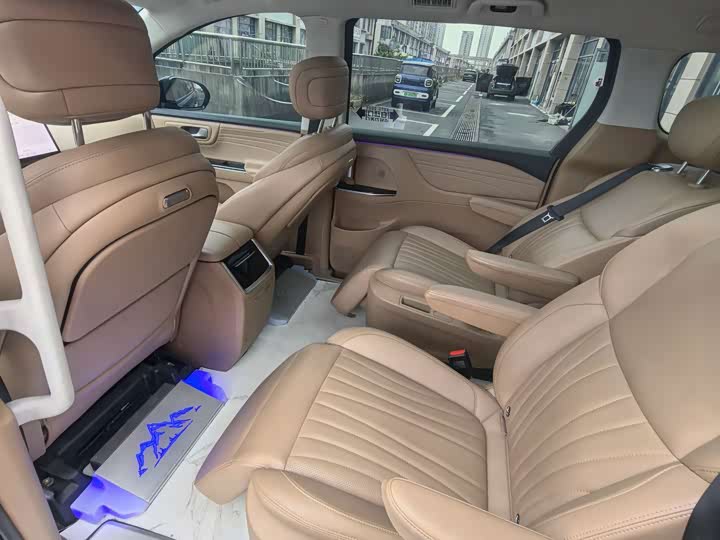 JAC Refine RF8 Hybrid, 2024 — фото 8 из 9