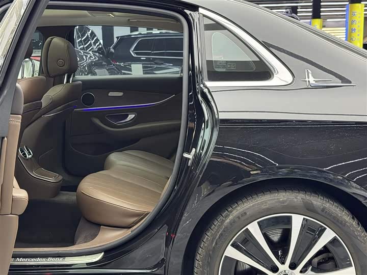 Mercedes-Benz E-Class Hybrid, 2022 — фото 7 из 9